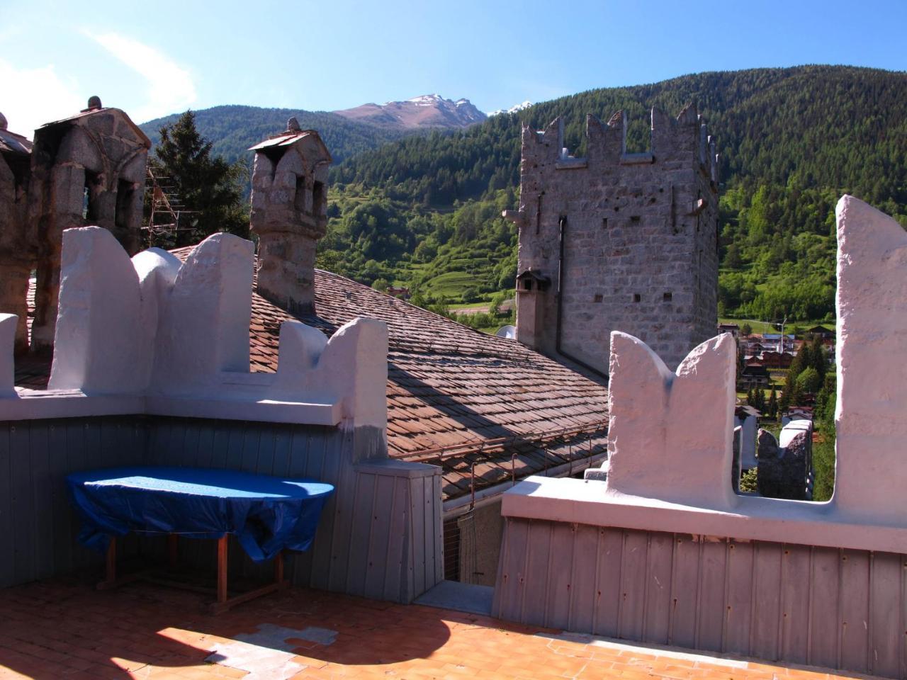 Un Nido Nella Torre Del Castello Apartamento Ponte Di Legno Exterior foto